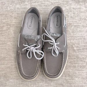 Sperry grey/silver shoes